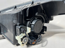 Load image into Gallery viewer, Frontscheinwerfer Hyundai I10 92102-B9000 Rechts Scheinwerfer Headlight