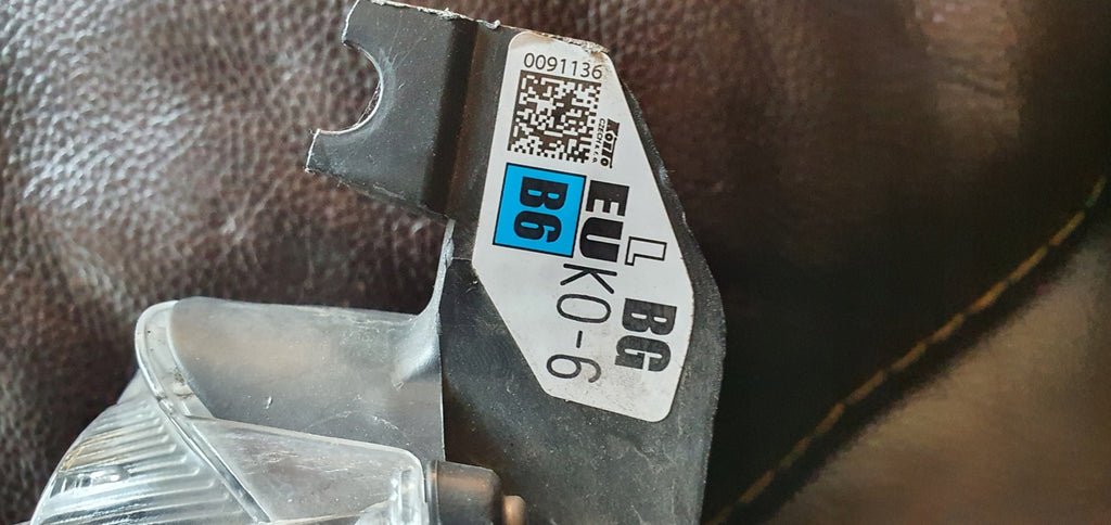 Frontscheinwerfer Toyota Yaris Links Scheinwerfer Headlight