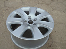 Load image into Gallery viewer, 1x Alufelge 18 Zoll 7.5&quot; 5x112 26ET Silber 4H0601025B Audi A8 Rim Wheel