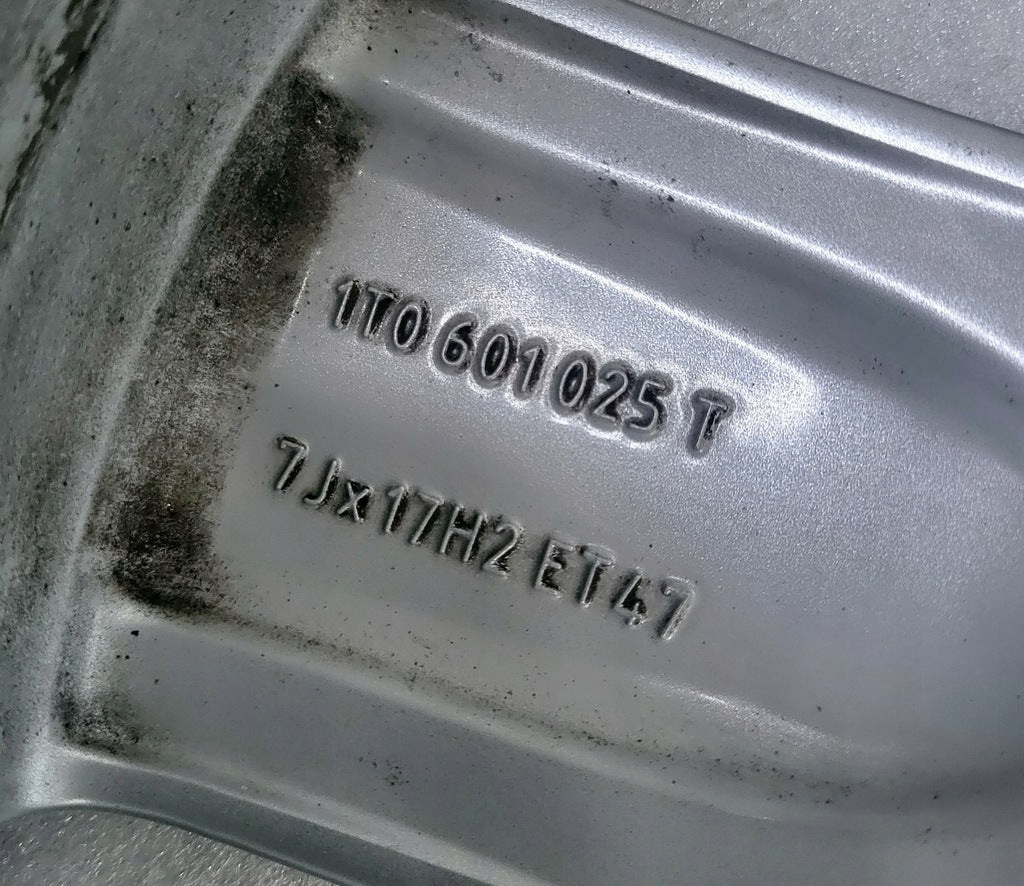 1x Alufelge 17 Zoll 7.0" 5x112 47ET Glanz Silber 1T0601025T VW Touran Golf FEL8560854390rl
