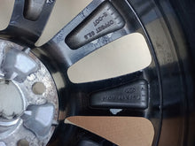 Load image into Gallery viewer, 1x Alufelge 17 Zoll 7.5&quot; 5x114.3 52 5ET Glanz Graphit 52910-D4250 Kia Optima