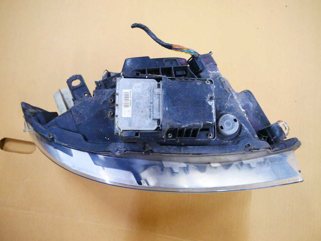 Frontscheinwerfer BMW E88 E81 E82 E87 7170291 Xenon Rechts oder Links SCH8098002563tt