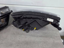 Laden Sie das Bild in den Galerie-Viewer, Frontscheinwerfer Skoda Kamiq 0021377709 658941015B Ein Satz Headlight SCH2896311425ne