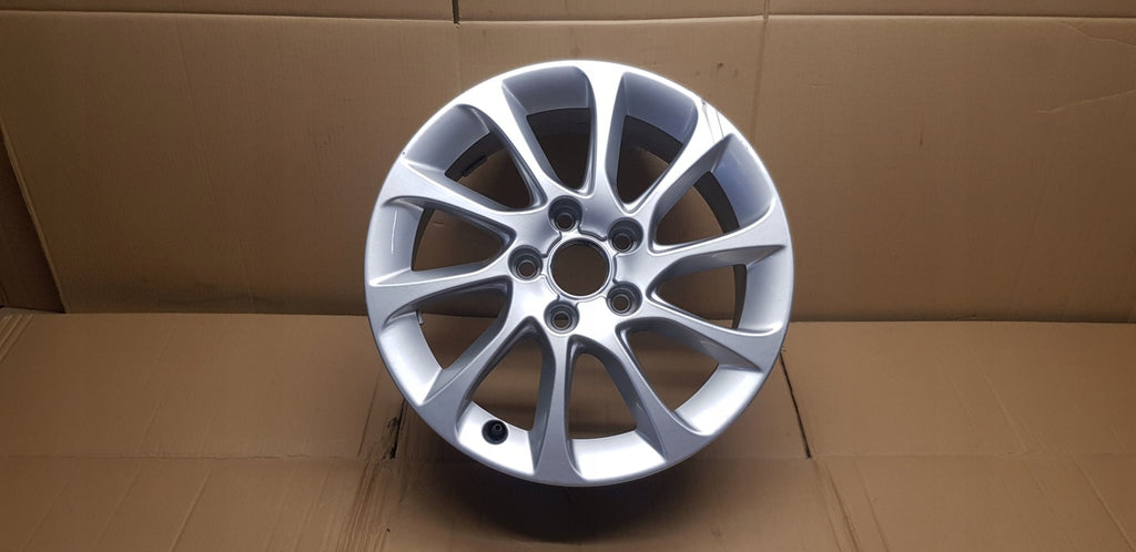 1x Alufelge 16 Zoll 6.5" 5x112 46ET Glanz Silber 8V0601025BM Audi Rim Wheel