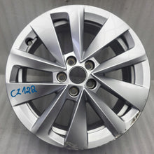 Laden Sie das Bild in den Galerie-Viewer, 1x Alufelge 16 Zoll 6.0" 5x100 38ET Glanz Silber 657601025AJ Skoda Scala Kamiq FEL4320244228jn
