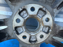 Laden Sie das Bild in den Galerie-Viewer, 1x Alufelge 17 Zoll 5x112 Weiß 83A601025F Audi Q3 Rim Wheel FEL9432209224ol