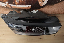 Laden Sie das Bild in den Galerie-Viewer, Frontscheinwerfer Skoda Octavia IV 5E4941016A LED FALSE Scheinwerfer Headlight SCH1169417016vc