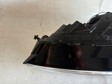 Load image into Gallery viewer, Frontscheinwerfer VW Golf Sportsvan 517941033 Xenon Links Scheinwerfer Headlight SCH9015882046zg