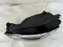 Laden Sie das Bild in den Galerie-Viewer, Frontscheinwerfer Audi Q5 80A941035E Links Scheinwerfer Headlight