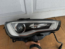 Laden Sie das Bild in den Galerie-Viewer, Frontscheinwerfer Audi A3 8V0941006 Xenon Rechts Scheinwerfer Headlight