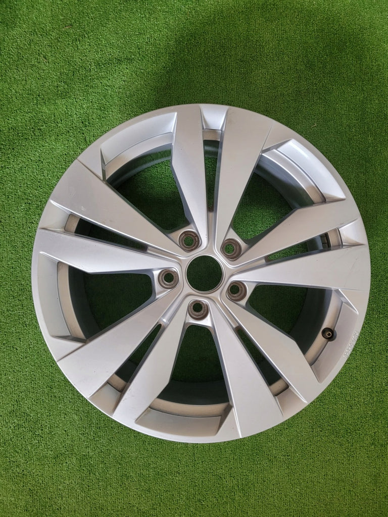 1x Alufelge 18 Zoll 7.5" 5x112 10A071498 VW Id.3 Rim Wheel FEL2434251235yn