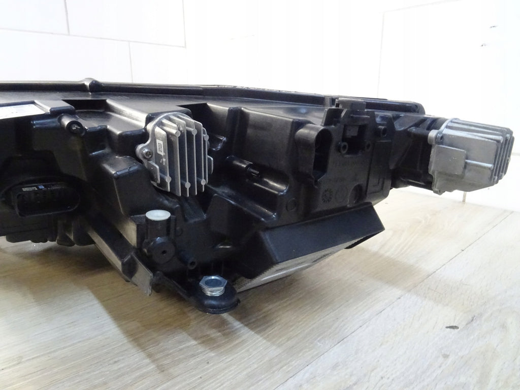 Frontscheinwerfer Skoda Octavia IV 5E4941016A LED Rechts Scheinwerfer Headlight SCH9583281188ld