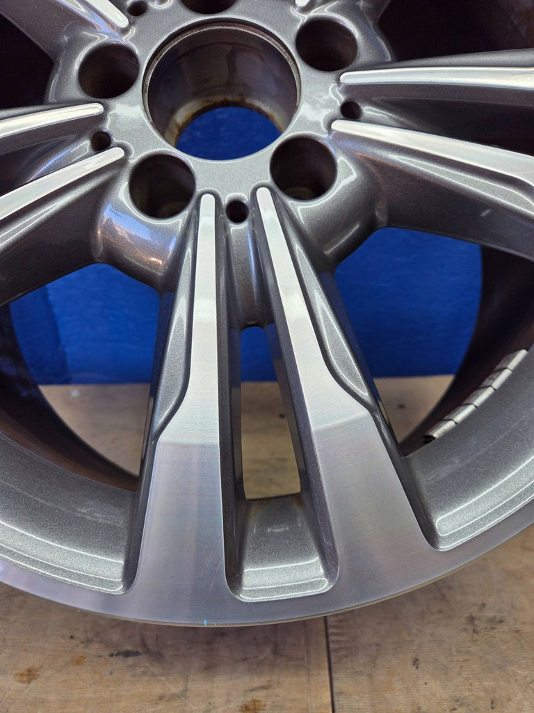 1x Alufelge 17 Zoll A2124011800 Mercedes-Benz W212 Rim Wheel FEL6399219442lt