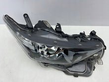 Laden Sie das Bild in den Galerie-Viewer, Frontscheinwerfer Toyota Auris 81110-02K30 LED Rechts Scheinwerfer Headlight