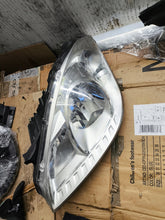 Load image into Gallery viewer, Frontscheinwerfer Mercedes-Benz W169 1698205761 FALSE Scheinwerfer Headlight SCH6028652111ow