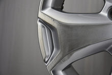 Load image into Gallery viewer, 1x Alufelge 16 Zoll 6.5" 5x114.3 50ET Glanz Silber 403000813R Dacia Rim Wheel FEL5647286345lx