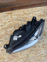 Laden Sie das Bild in den Galerie-Viewer, Frontscheinwerfer Mercedes-Benz W204 A2048204339 Links Scheinwerfer Headlight SCH8957579623je