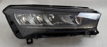 Load image into Gallery viewer, Frontscheinwerfer Skoda Enyaq IV 5LB941016B Rechts Scheinwerfer Headlight