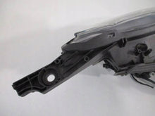 Laden Sie das Bild in den Galerie-Viewer, Frontscheinwerfer Peugeot 2008 9814749080-123DS-F353AC-A4261A Links Headlight SCH6410902735pb