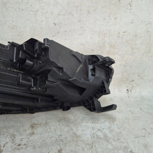 Laden Sie das Bild in den Galerie-Viewer, Frontscheinwerfer Skoda Octavia IV 5E4941015A Full LED Rechts oder Links SCH2349209720pa