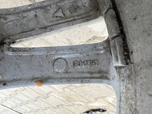 Laden Sie das Bild in den Galerie-Viewer, 1x Alufelge 18 Zoll 6796213 BMW 2 F22 1 F21 F23 F20 Rim Wheel FEL1748012129ev