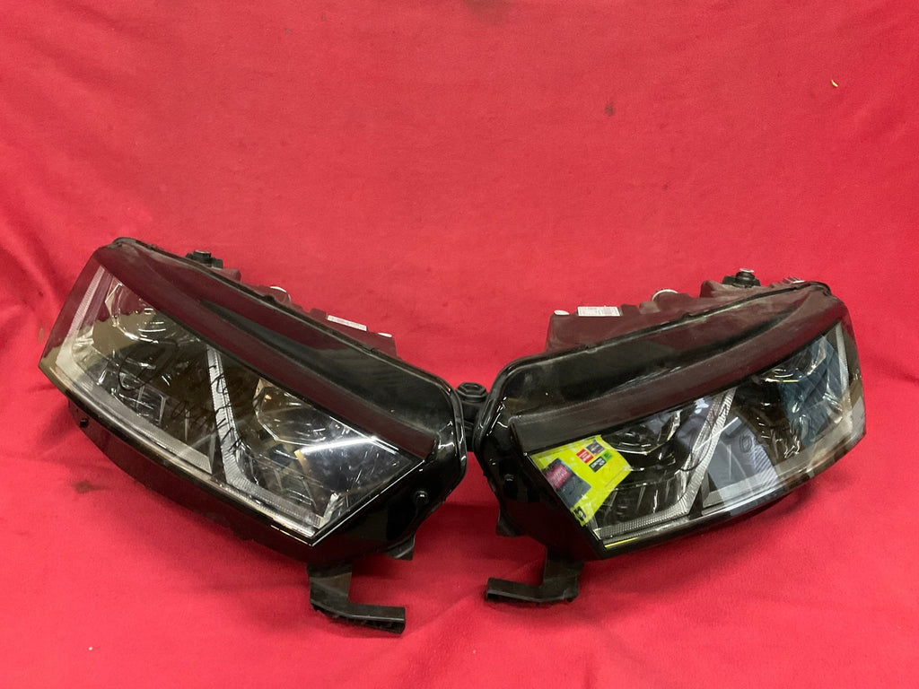 Frontscheinwerfer Skoda Octavia IV 5E4941016A 5E4941015A LED Rechts oder Links SCH4106517302cl
