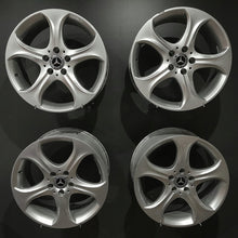 Laden Sie das Bild in den Galerie-Viewer, 4x Alufelge 18 Zoll 7.5" 5x112 44ET Glanz Silber A2054010600 Mercedes-Benz W205 FEL5553024429hb