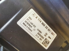 Laden Sie das Bild in den Galerie-Viewer, Frontscheinwerfer Mercedes-Benz Cla A1749062602 A1749062502 LED Ein Satz SCH9676986164ev