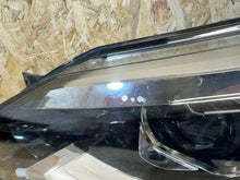 Laden Sie das Bild in den Galerie-Viewer, Frontscheinwerfer Renault Megane IV 260603157R Links Scheinwerfer Headlight SCH8186438686ld