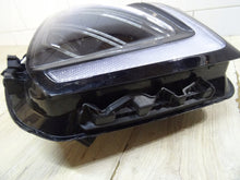 Laden Sie das Bild in den Galerie-Viewer, Frontscheinwerfer Kia Sportage V 92102R2100 FALSE Scheinwerfer Headlight SCH8461211769ac