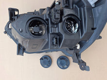 Laden Sie das Bild in den Galerie-Viewer, Frontscheinwerfer Renault Master III 260105567R LED Rechts Headlight SCH9456893890gn