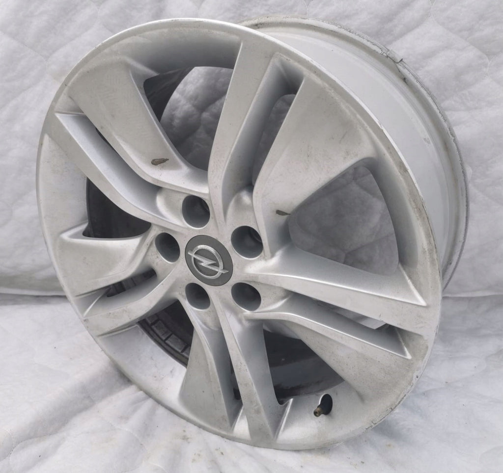 1x Alufelge 17 Zoll 7.0" 5x110 35ET 13385456- Opel Astra H Zafira Rim Wheel FEL5175287251ud
