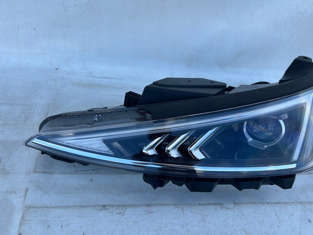 Frontscheinwerfer Hyundai Elantra 92101-F2 LED Ein Stück (Rechts oder Links)