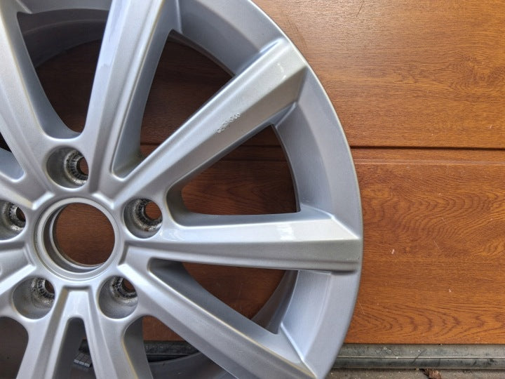 1x Alufelge 16 Zoll 6.5" 5x112 42ET Glanz Silber 3G0071496B VW Passat Golf I FEL2480701970xq