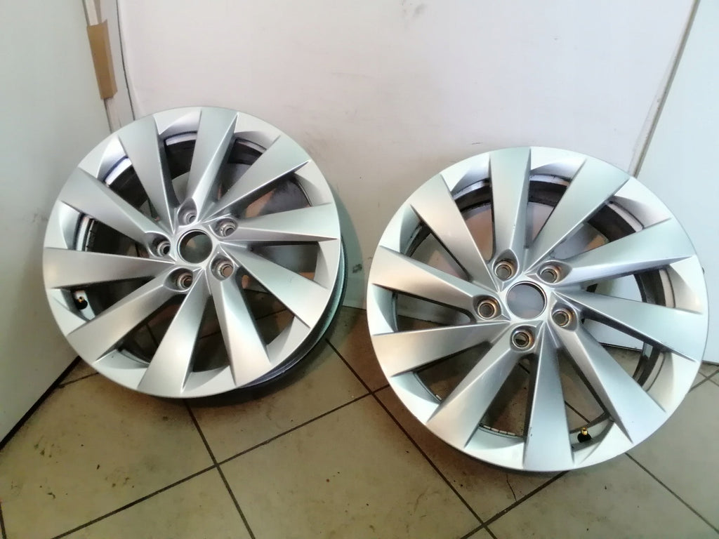 1x Alufelge 17 Zoll 7.0" 5x112 46ET Glanz Silber 5E3601025 Mg Octavia I FEL8940387318ci
