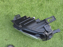 Laden Sie das Bild in den Galerie-Viewer, Frontscheinwerfer Mitsubishi Eclipse Cross I Links Scheinwerfer Headlight SCH8410759159mg
