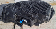 Laden Sie das Bild in den Galerie-Viewer, Frontscheinwerfer Mercedes-Benz W177 A1779062505 LED Rechts oder Links SCH2398932551ug
