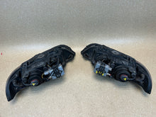 Laden Sie das Bild in den Galerie-Viewer, Frontscheinwerfer BMW 5 E39 Xenon Ein Stück (Rechts oder Links) Headlight