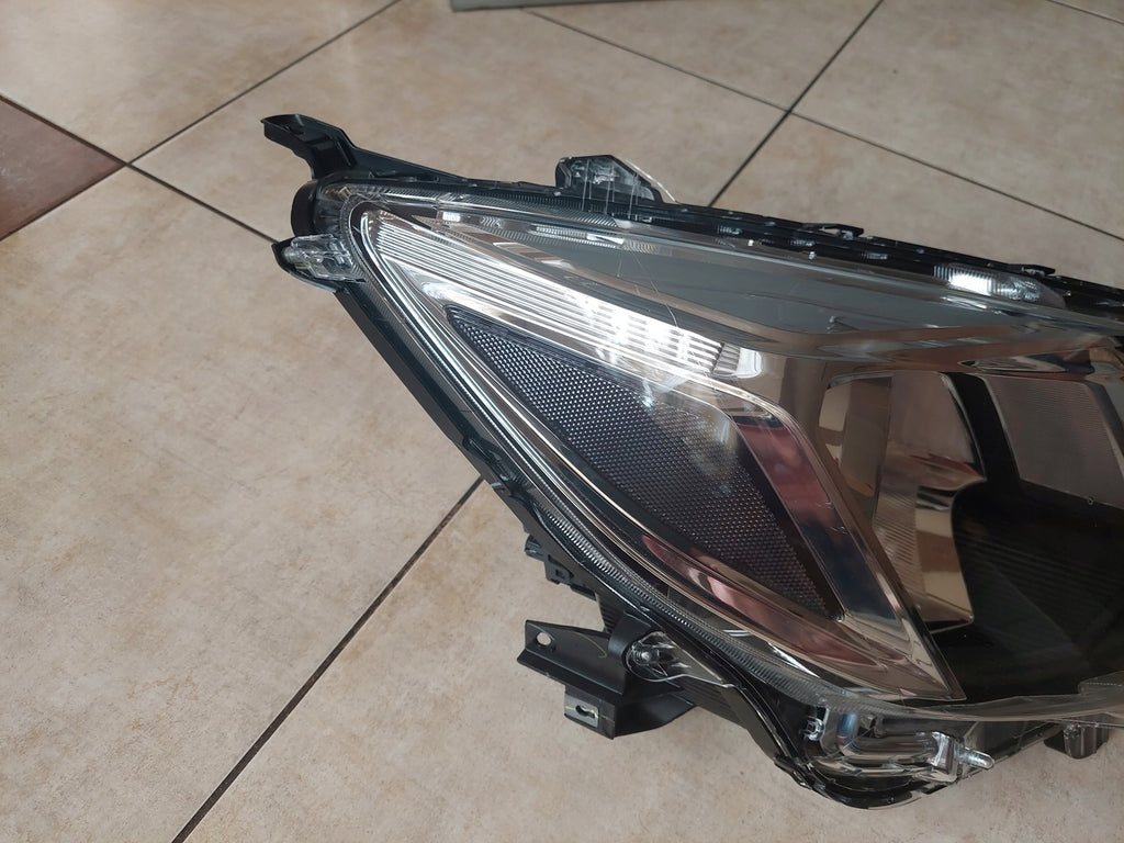 Frontscheinwerfer Mitsubishi Space Star 8301-D446-1 Rechts Headlight SCH8464134714ol