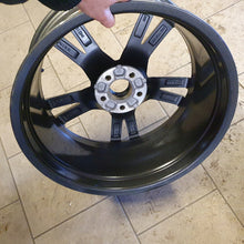 Load image into Gallery viewer, 1x Alufelge 19 Zoll 8.0&quot; 5x112 39ET Glanz 80A601025R Audi Rim Wheel