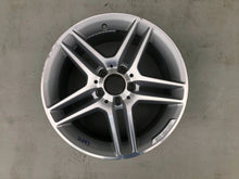 Laden Sie das Bild in den Galerie-Viewer, 1x Alufelge 17 Zoll 8.5&quot; 5x112 58ET A2044019702 Mercedes-Benz W204 Rim Wheel