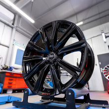Laden Sie das Bild in den Galerie-Viewer, 4x Alufelge 20 Zoll 8.5" 5x112 20ET Glanz Silber 4M8601025T Audi Rim Wheel FEL4937508954te
