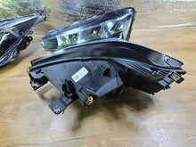 Laden Sie das Bild in den Galerie-Viewer, Frontscheinwerfer Cupra Born 10F941008K Rechts Scheinwerfer Headlight SCH2520189518ep