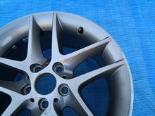 Laden Sie das Bild in den Galerie-Viewer, 1x Alufelge 18 Zoll 8.5" 5x120 52ET 6858734 BMW 1 E88 E81 E82 E87 Rim Wheel FEL5698452743na