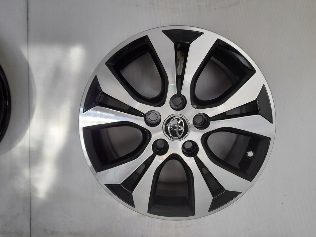 4x Alufelge 16 Zoll 6.5" 5x114.3 45ET Glanz Schwarz PW4570D006 Toyota Yaris