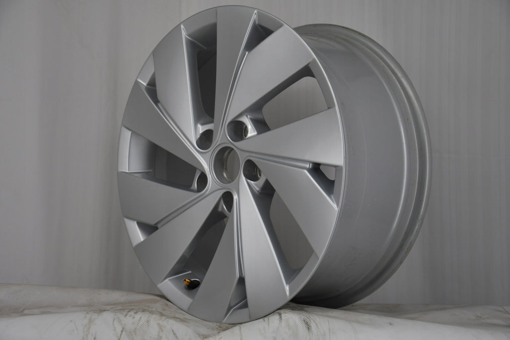 1x Alufelge 17 Zoll 7.5" 5x112 51ET Glanz Silber 5H0601025BE VW Golf Viii FEL9619492917mk