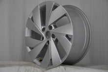 Load image into Gallery viewer, 1x Alufelge 17 Zoll 7.5" 5x112 51ET Glanz Silber 5H0601025BE VW Golf Viii FEL9619492917mk