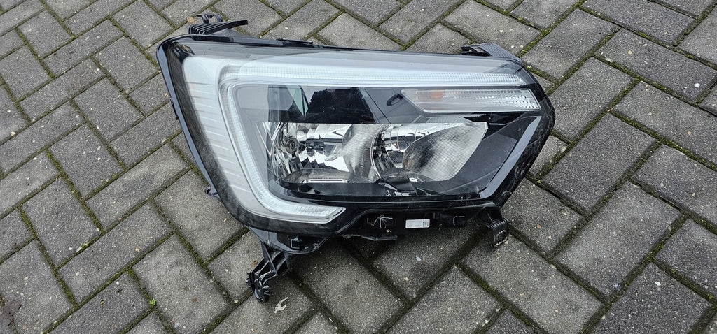 Frontscheinwerfer Renault Master III 260105567R Rechts Scheinwerfer Headlight