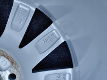 Load image into Gallery viewer, 1x Alufelge 17 Zoll 7.0" 5x112 40ET Glanz Silber 3V0601025C Skoda Superb Iii FEL6822601122sw