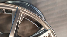 Laden Sie das Bild in den Galerie-Viewer, 1x Alufelge 16 Zoll 6.5&quot; 5x112 38ET A2054012400 Mercedes-Benz W205 Rim Wheel